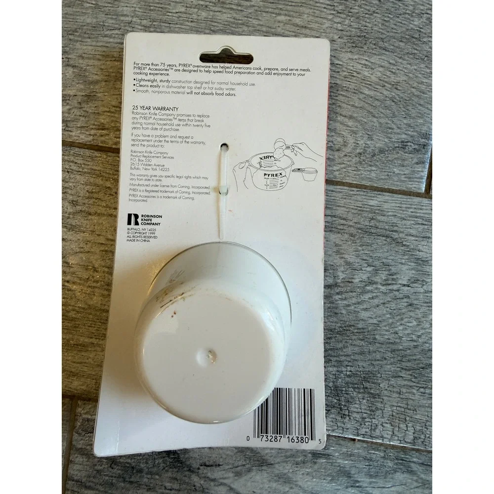 PYREX Measuring Cup Set 4 Piece White Vintage 1999 ABS Plastic 16380 NOS NWT